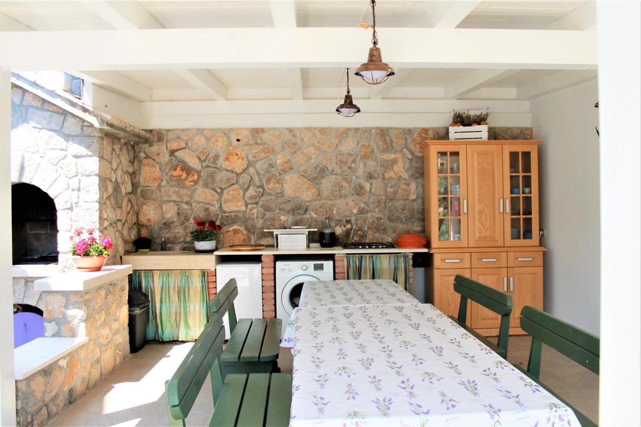 Apartmani Klaudija วาลุน ภายนอก รูปภาพ