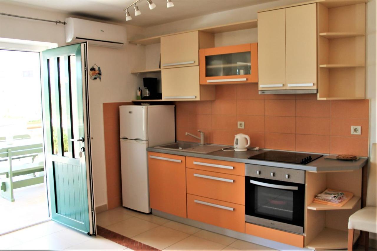 Apartmani Klaudija วาลุน ภายนอก รูปภาพ