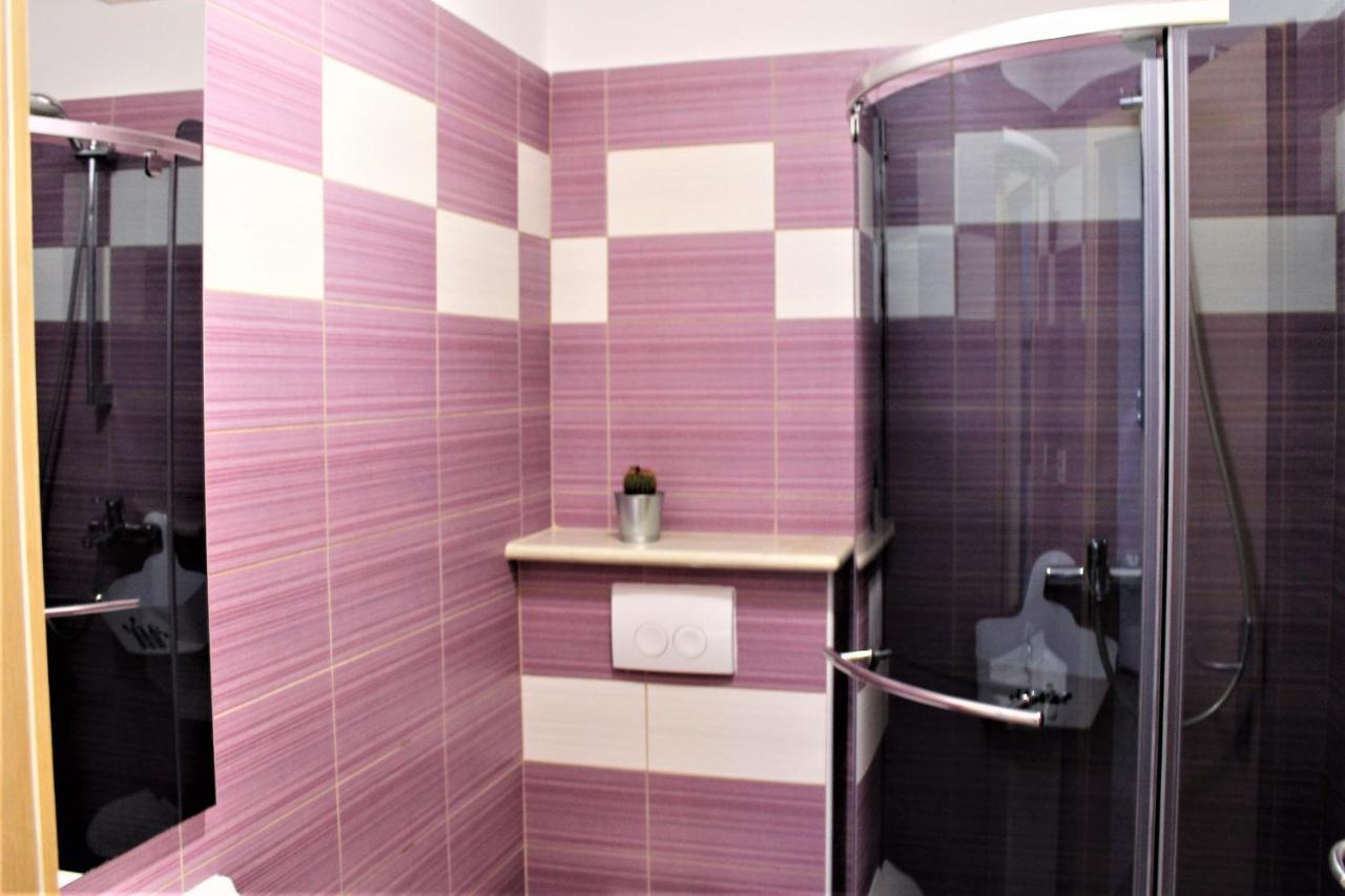 Apartmani Klaudija วาลุน ภายนอก รูปภาพ
